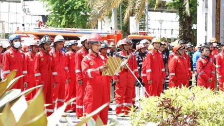 DIKUKUHKAN Wali Kota Relawan Damkar se-Kota Banjarmasin (1)