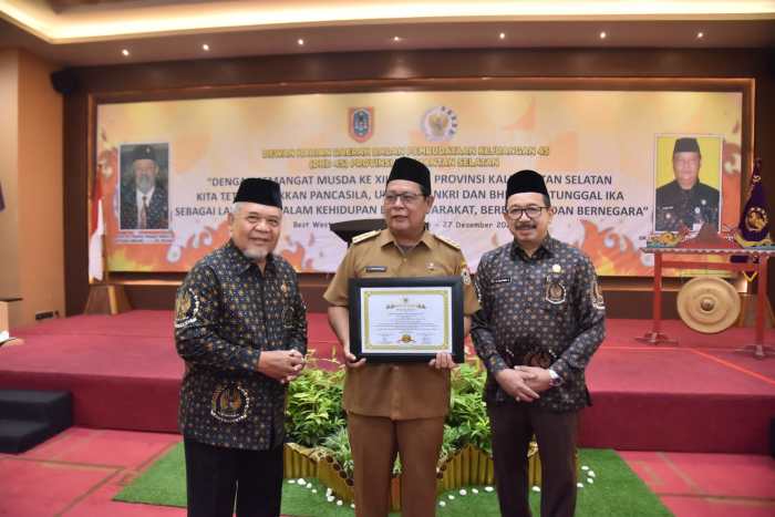 MEDALI KEJUANGAN 9 Windu Kemerdekaan Republik Indonesia dan Piagam Diterima Paman Birin (3)