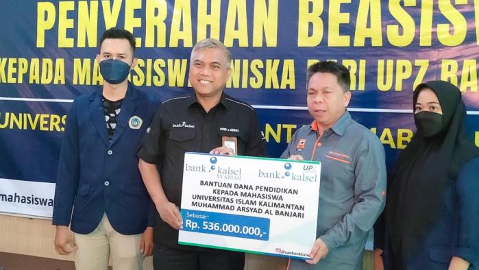 RATUSAN MAHASISWA Uniska Dibantu Bank Kalsel Beasiswa Total Rp812 Juta (2)