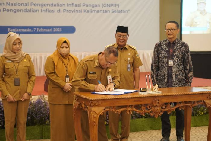 GUBERNUR KALSEL Kukuhkan Rencana Aksi Pengendalian Inflasi