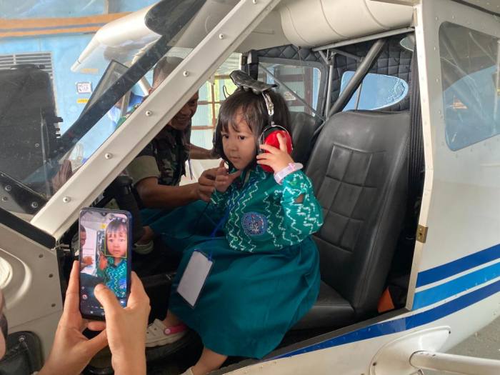 KUNJUNGI LANUD, Siswa TK PAUD Kasih Sayang Bunda