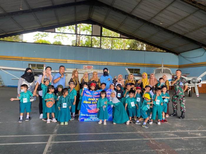 KUNJUNGI LANUD, Siswa TK PAUD Kasih Sayang Bunda