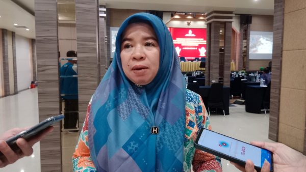 Komisioner KPUD Kalsel Hatmiati,