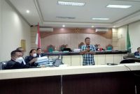 Mantan Bupati HST Abdul Latif pada sidang lanjutan di Pengadilan Tindak Pidana Korupsi Banjarmasin, Rabu (15/2/2023). Foto HD