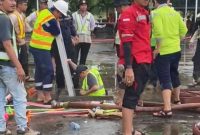 Direktur Utama PAM Bandarmasih, Ir Yudha Achmdy, ketika turun, cek lorong air yang dibersihkan, Rabu (22/2/2023) Foto Ist