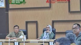 Kadishut Provinsi Kalsel Hj. Fathimatuzzahra, pimpin rakor Program Gerakan Revolusi Hijau 2023, Senin (37/3/2023). Foto Ist 
