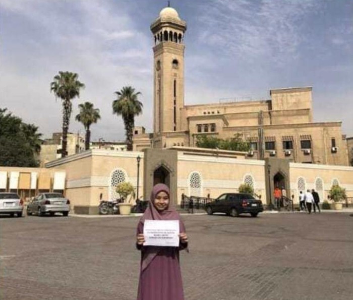 Bank Kalsel Beri Bantuan Biaya Pendidikan di Luar Negeri Kepada Salma Ridha menimba ilmu di Universitas Al-Azhar Kairo, Mesir. (FotoIst)