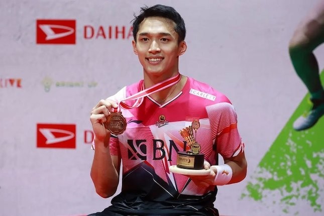 Jonatan Christie saat menjuarai Indonesia Masters 2023. (Foto: Bola.com)
