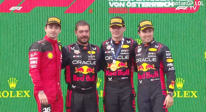 Max Verstappen menang balapan F1 GP Austria 2023, Charles Leclerc (2), dan Sergio Perez (3).
(Capture: F1.TV)