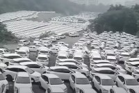 Mobil listrik terbengkalai di China. (Capture: YouTube@serpentza)
