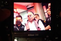 Penyidik Jaksa Agung Muda Tindak Pidana Khusus menetapkan anggota Komisi I DPR RI Ismail Thomas sebagai tersangka pemalsuan dokumen lahan tambang di Kutai Barat, Kalimantan Timur, dan langsung dilakukan penahanan di Rutan Salemba cabang Kejaksaan Agung, Selasa (15/8/2023). (Foto: ANTARA/Laily Rahmawaty)