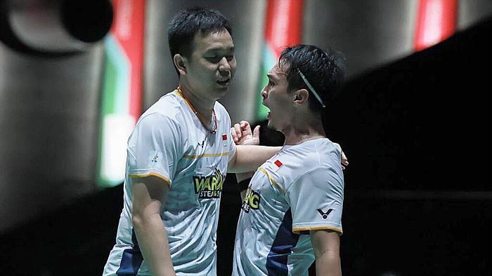 Pasangan 'The Daddies' Mohammad Ahsan/Hendra Setiawan melenggang ke babak 16 besar BWF World Championship 2023. (PBSI)