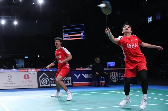 Pasangan ganda putra Indonesia, Leo Rolly Carnando/Daniel Marthin, pada babak pertama Australian Open 2023 di Quaycentre, Sydney, Selasa (1/8/2023). (PBSI.ID)