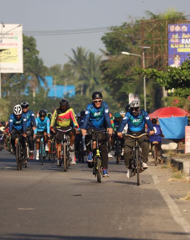 Momentum HUT Kemerdekaan Proklamasi, Bank Kalsel Gelar Gowes Lintas Daerah 78 KM Banjarmasin (2)