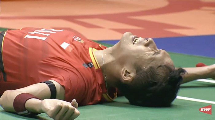 JONATAN Christie juara Hong Kong Open 2023 menang via rubber game, dengan skor 12-21, 22-20, 21-18 atas Kenta Nishimoto, Minggu (17/9/2023).(BWF.TV)
