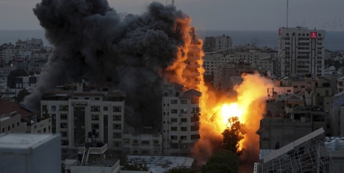 Kementerian Kesehatan Palestina di Gaza menyebutkan 313 orang tewas dan hampir 2.000 lainnya luka-luka akibat serangan Israel. (farsnews)
