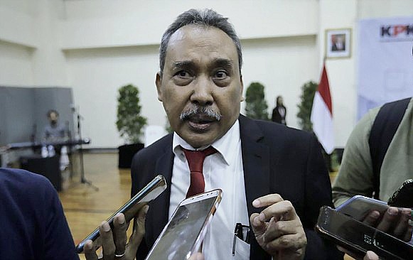 
ANGGOTA Dewas KPK Syamsuddin Haris tidak tahu alasan di balik permintaan Firli Bahuri menunda pemeriksaan hingga 8 November. (CNN Indonesia)