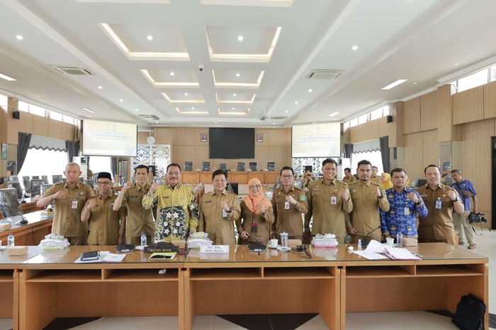 Diapresiasi Ketua Dewan, rapat koordinasi Sekretariat DPRD se-Kalsel. Senin (23/10/2023). (SuarIndonesia/Humas