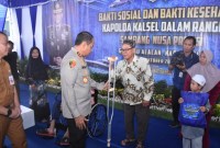 Polda Kalsel) Bakti Sosial dan Bakti Kesehatan dalam rangka Sambang Nusa Presisi, Selasa (24/10/2023). (SuarIndonesia/ZI)