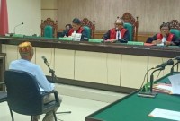 Majelis Hakim Tindak Pidana Korupsi Banjarmasin dipimpin hakim Jamser Simanjuntak, menolak permohonan terdakwa Rahmadi untuk dilakukan penangguhan penahanan. (SuarIndonesia/HD)