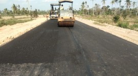 Pengerjaan Jalan Akses Makan Syekh Muhammad Arsyad Al-Banjari atau Datu Kalampayan dengan panjang 5,2 kilometer (Km) tinggal tersisa 1,3 Km (SuarIndonesia/Humas PUPR)