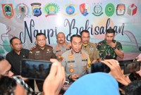 Polda Kalsel bertemu bersama Forkopimda (Forum Koordinasi Pimpinan Daerah), Komisi Pemilihan Umum (KPU), dan Badan Pengawas Pemilu (Bawaslu) di Cafe Excelso Banjarmasin, Rabu (8/11/2023). (SuarIndonesia/ZI)