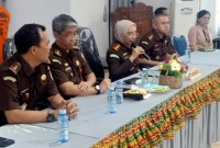 Tim Kejaksaan Agung (Kejagung) RI menunjuk atau menugaskan Jaksanya, salah satunya terdapat nama Paris Manual, termasuk sejumlah Jaksa dari Kejati Kalsel .(SuarIndonesia/HD).