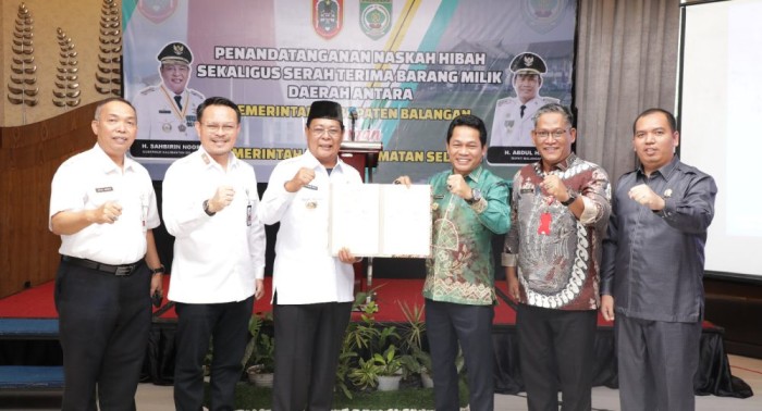Serah terima tersebut dilakukan langsung oleh Bupati Balangan, Abdul Hadi dan Gubernur Kalsel, Sahbirin Noor, Rabu (8/11/2023) (SuarIndonesia/Humas)
