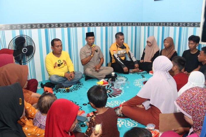 Ketua Komisi II DPRD Kalsel Muhammad Yani Helmi, ke Desa Kupang Berkah Jaya, Kecamatan Simpang Empat, Kabupaten Tanah Bumbu. (SuarIndonesia/Humas)