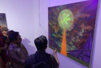 Wakil Walikota Banjarmasin, Ariffin Noor membuka Banjarmasin Art Week (BAW) 2023 di Banjarmasin Creative Hub Jalan A Yani Kilometer 4,5, Selasa (14/11/2023). (SuarIndonesia/Humas