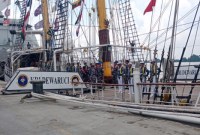 Sebanyak 190 Taruna - Taruni Tentara Nasional Indonesia Angkatan Laut (TNI-AL), mendarat d0 Pelabuhan Trisakti Banjarmasin, Rabu (15/11/2023). Semua menggunakan Kapal Kapal Republik Indonesia (KRI) Dewaruci serta Kapal Perang 590.. (SuarIndonesia/DO)