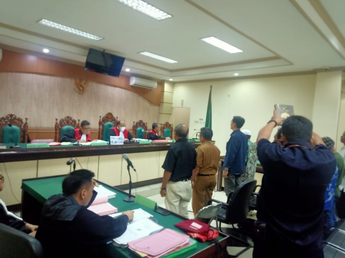 saksi didesak Ketua majelis Hakim Suwandi di Pengadilan Tindak Pidana Korupsi, Senin (20/11/2023). (SuarIndonesia/HD)