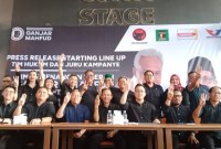tim pemenangan Daerah Ganjar Mahfud di Kalimantan Selatan (Kalsel) memulai Starting line up dengan mengumumkan Ketua tim pemenangan yakni Rudy Ariffin Gubernur Kalsel dua periode 2005 - 2010 dan 2010 - 2015.. (SuarIndonesia/HM)