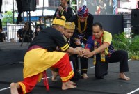 Dinas Kebudayaan, Pemuda Olahraga dan Pariwisata (Budporapar) bersama Federasi Pencak Silat Tradisional Indonesia (FPSTI) Banjarmasin menggelar Semarak Parang Days Festival 2023 yang berlangsung di Kawasan Siring Menara Pandang. (SuarIndonesia/Humas)