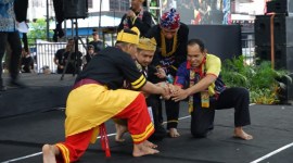 Dinas Kebudayaan, Pemuda Olahraga dan Pariwisata (Budporapar) bersama Federasi Pencak Silat Tradisional Indonesia (FPSTI) Banjarmasin menggelar Semarak Parang Days Festival 2023 yang berlangsung di Kawasan Siring Menara Pandang. (SuarIndonesia/Humas)