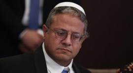 
Menteri Keamanan Nasional Israel Itamar Ben-Gvir mengancam akan memecah belah pemerintah jika Tel Aviv tidak melanjutkan agresi brutal ke Jalur Gaza Palestina. (AP Photo/Atef Safadi)