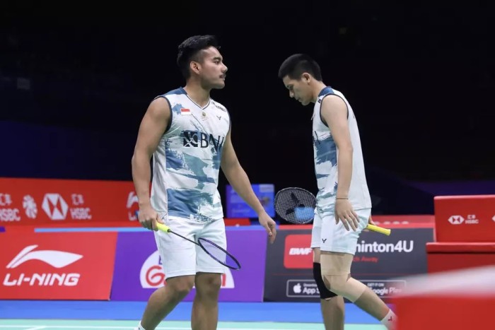 Kusumawardana/Yeremia Erich Yoche Yacob Rambitan kalah dari pasangan China Chen Bo Yang/Liu Yi dengan skor 19-21, 19-21 di perempat final China Masters 2023, Jumat (24/11/2023) malam. (PBSI)