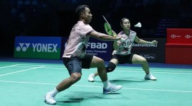 Rehan Naufal Kusharjanto/Lisa Ayu Kusumawati lolos ke semifinal Hylo Open 2023. Ganda Indonesia menekuk pasangan Inggris, Callum Hemming/Estelle van Leeuwen, 21-14, 21-12. (PBSI)