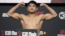 Jeka Saragih menorehkan kemenangan KO pada laga debut di UFC mengalahkan Lucas Alexander, Minggu (19/11/2023) dini hari. (Zuffa LLC via Getty Images/Jeff Bottari)