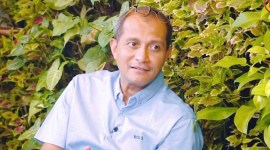 WAKIL Menteri Hukum dan Hak Asasi Manusia (Wamenkumham) Edward Omar Sharif Hiariej (Eddy) didesak mundur usai ditetapkan sebagai tersangka oleh KPK. (Capture: Youtube Bang Denny Sumargo)