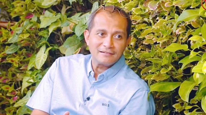 WAKIL Menteri Hukum dan Hak Asasi Manusia (Wamenkumham) Edward Omar Sharif Hiariej (Eddy) didesak mundur usai ditetapkan sebagai tersangka oleh KPK. (Capture: Youtube Bang Denny Sumargo)