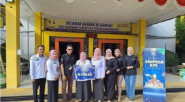 Kepala Unit Pengelolaan Pendapatan Daerah UPPD Samsat Anni Hanisyah Dapat Undian SIMPEDA KPE Periode IX Sebesar Rp 5 juta