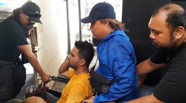 M Isra (38) terdakwa pembunuh terhadap Ahmad Zarkasi (51), dalam peristiwa di Kompleks Taekwondo Jalan Sultan Adam Banjarmasin Utara, saat ditangkap POlisi, dan kini divonis 12 tahun penjara, Selasa (5/12/2023). (SuarIndonesia/DO)