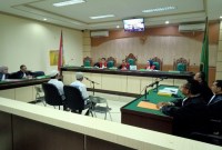 Terdakwa Supiani mantan Kepala Desa Astambul Kota Kecamatan Astambul, Kabypaten Banjar Kalsel, bersama Bahrinnoor Kepala Urusan (Kaur) Keuangan 