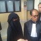 uasa hukum terdakwa, Dr Junaidi SH MH dan ibu terdakwa Hj Lailan H. (SuarIndonesia/ZI)