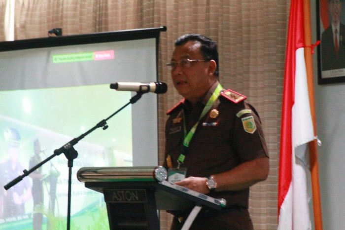 Kepala Kejaksaan Tinggi  Kalsel,  Dr Mukri SH MH