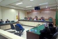 Terdakwa Mulyadi yang terlibat jula beli sapi gaduhan di Kabupaten Hulu Sungai Selatan (HSS), dituntut lima tahun penjara. (SuarIndonesia/HD)