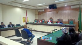 Terdakwa Mulyadi yang terlibat jula beli sapi gaduhan di Kabupaten Hulu Sungai Selatan (HSS), dituntut lima tahun penjara. (SuarIndonesia/HD)