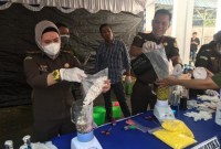 Kejaksaan Negeri (Kejari) Banjarmasin memusnahkan, barang bukti,i Rabu (20/12/2023).. (SuarIndonesia/HD)