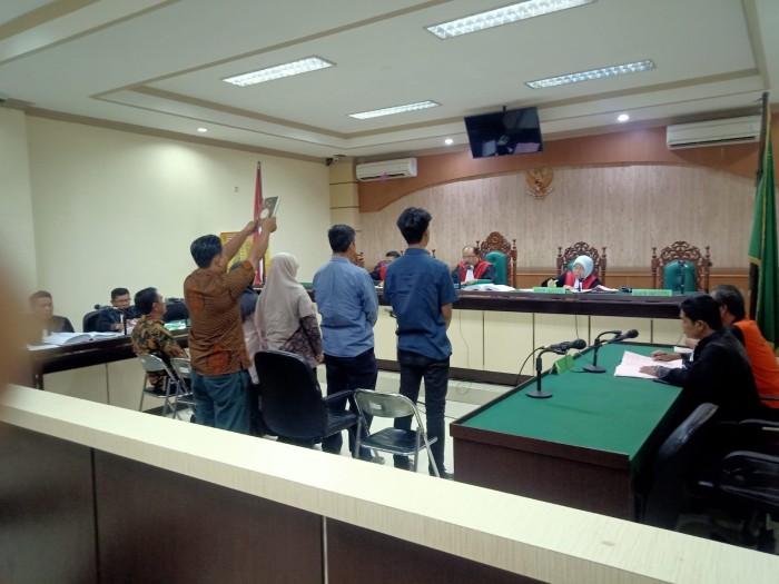 Jaksa Penuntut Umum (JPU) ada lima saksi pada sidang lanjutan di Pengadilan Tindak Pidana Korupsi Banjarmasin, Kamis (21/12/2023), di hadapan majelis hakim yang diketuai hakim Suwandi. (SuarIndonesia/HD)